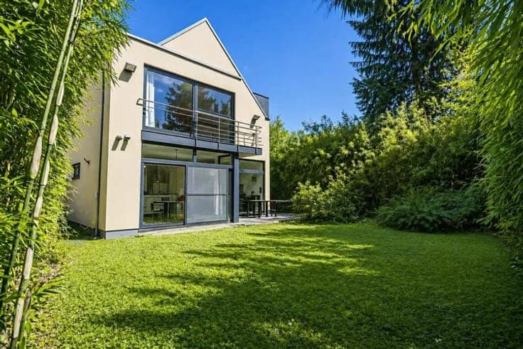 Vivier d’Oie – Marc Corbiaux House facing the Bois de la Cam