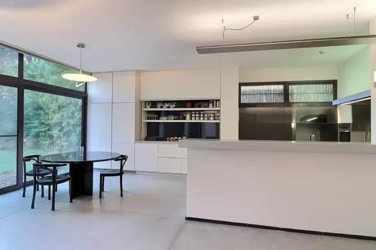 Vivier d’Oie – Marc Corbiaux House facing the Bois de la Cam