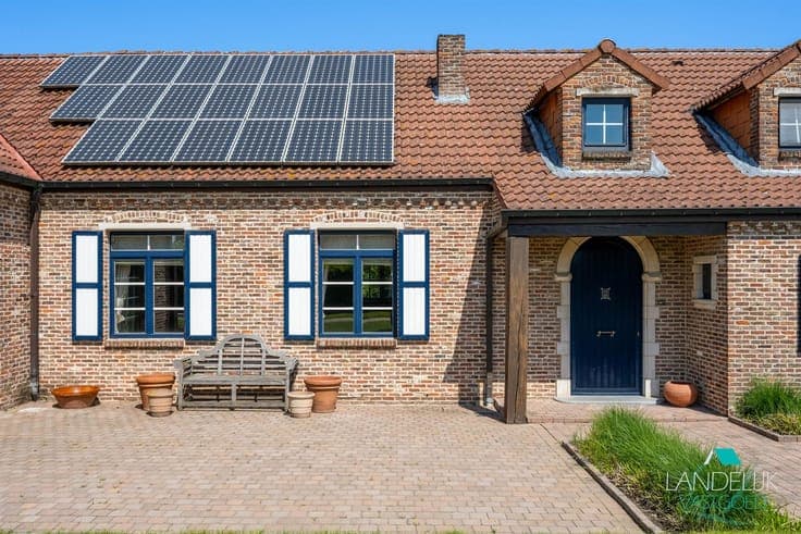 Renovated country manor in a peaceful rural setting in Merch