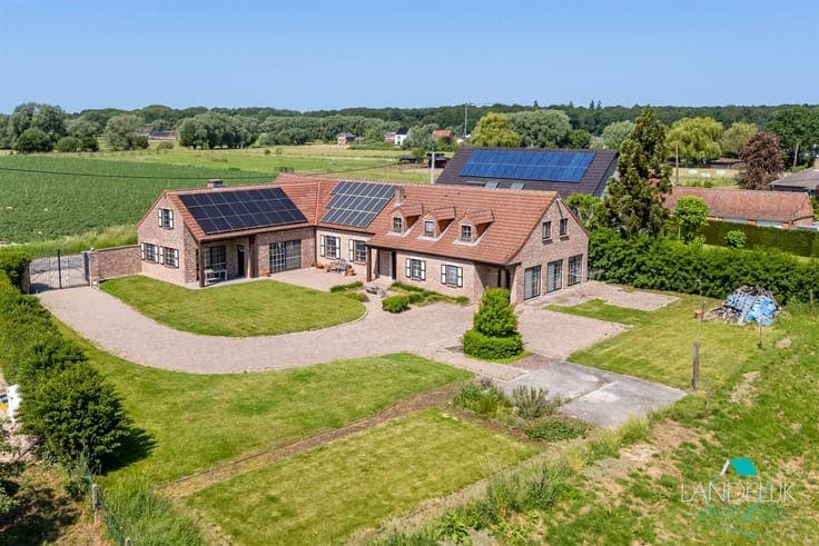 Renovated country manor in a peaceful rural setting in Merch