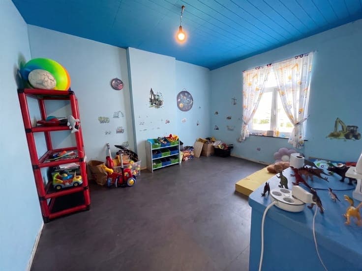 Large 3-bedroom single-family home with a backyard in Longdo
