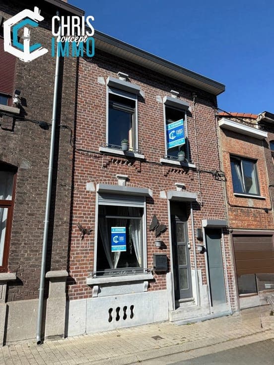 House in Charleroi Gilly