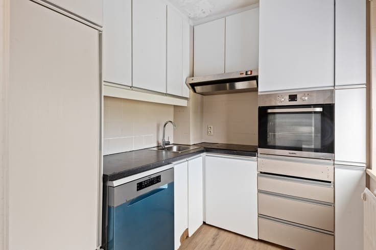 Bel-etagewoning met garage en tuin