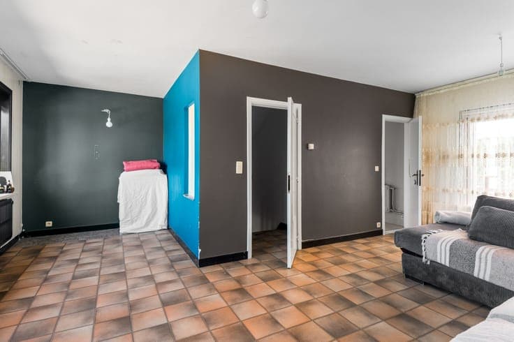 Bel-etagewoning met garage en tuin