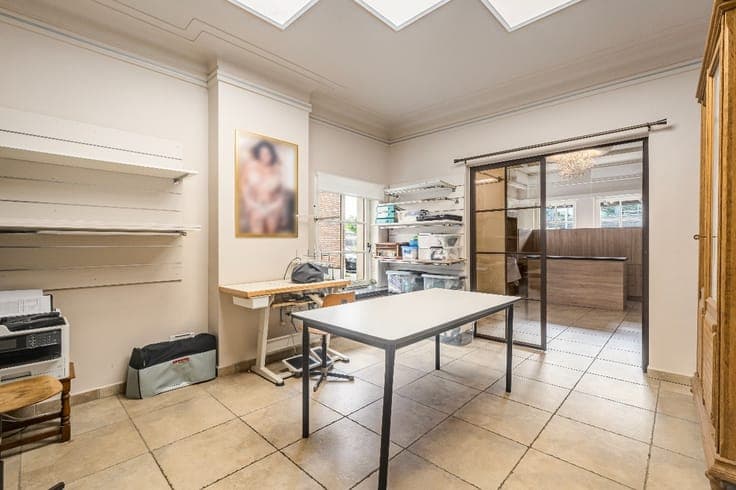 Spacious family home (285m2) with 5 bedrooms in Dendereleeuw