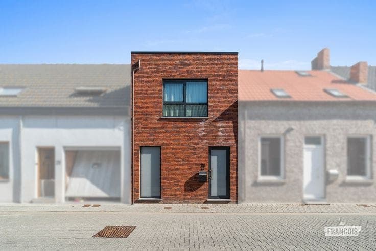 Contemporary home with every modern comfort for sale in Wat…