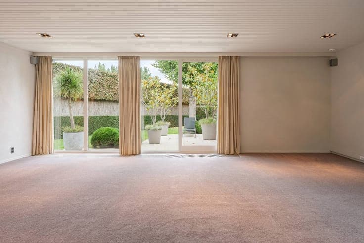 Unique single house with various options in Izegem