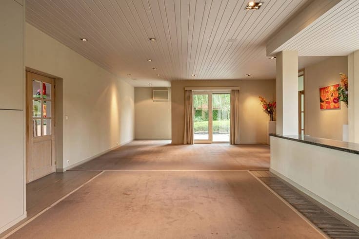 Unique single house with various options in Izegem