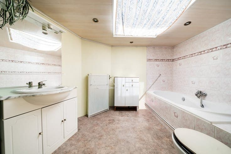 BONNE MAISON AVEC GARAGE
