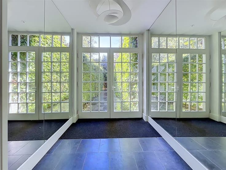 Atypical back house out of the ordinary