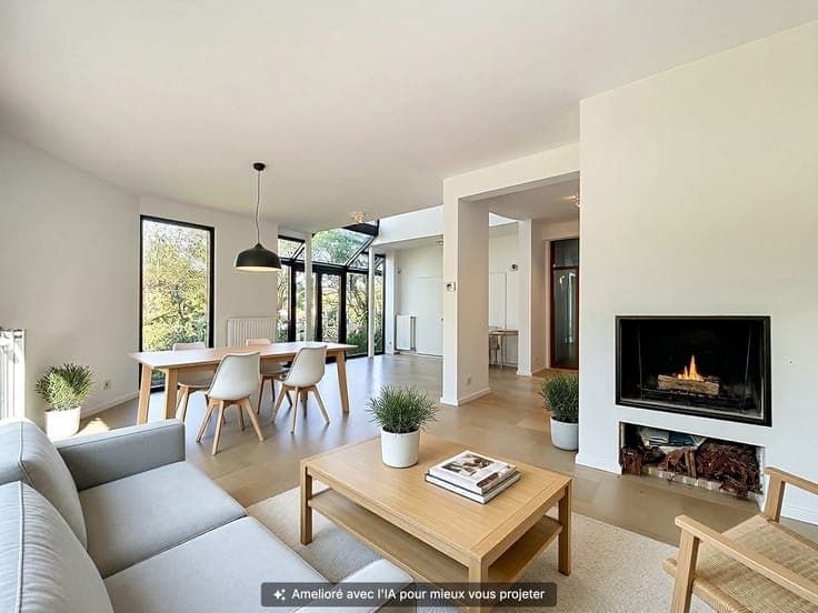 Beautiful 5-bedroom house in a gated community with a garden
