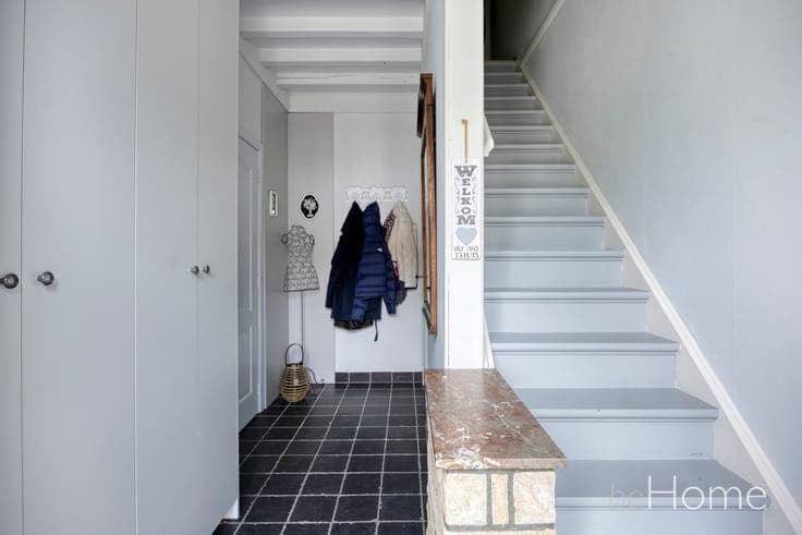 Charming Attached Home with Sunny Terrace Near Heuvelpark a