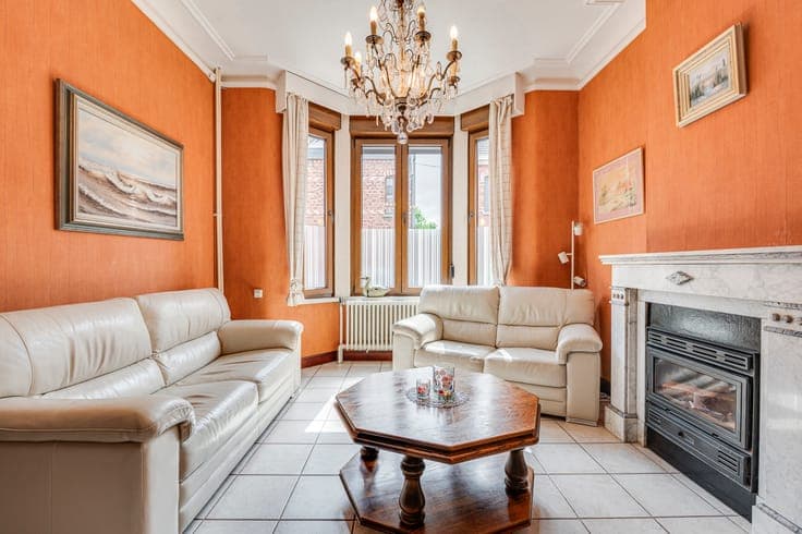 Spacious 5-bedroom house with a lovely garden in Loncin