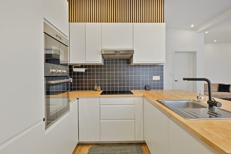 Lichtrijke hoekwoning met 3 slaapkamers, zonnepanelen en ...