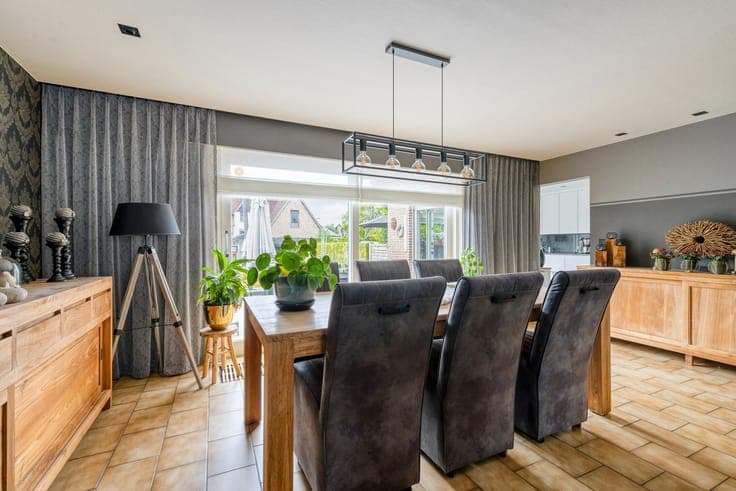 Perfect onderhouden gezinswoning op een rustige ligging n...