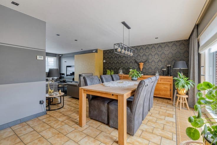 Perfect onderhouden gezinswoning op een rustige ligging n...