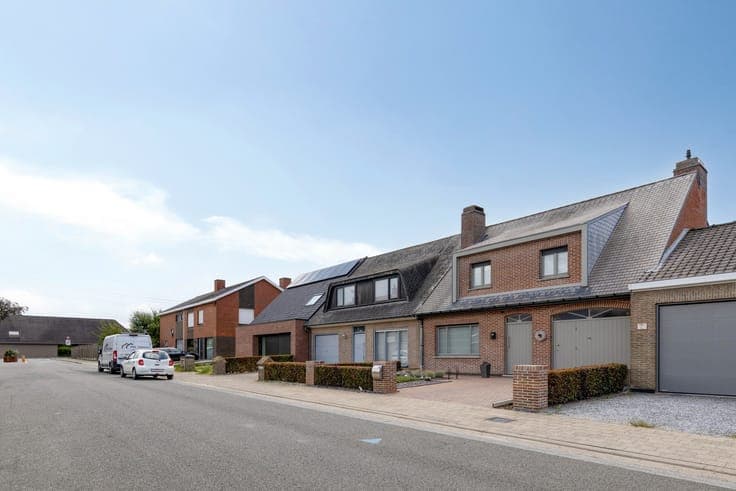 Perfect onderhouden gezinswoning op een rustige ligging n...