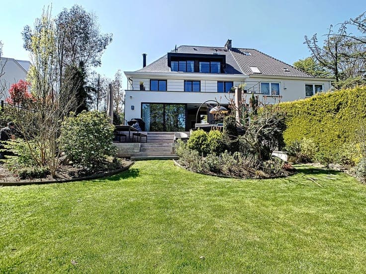 Observatory- House with a favorite renovated with taste
