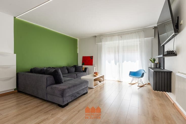 Recent gerenoveerde halfopen woning met 4 slaapkamers