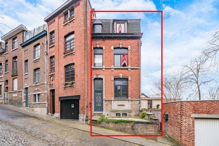 Terraced House