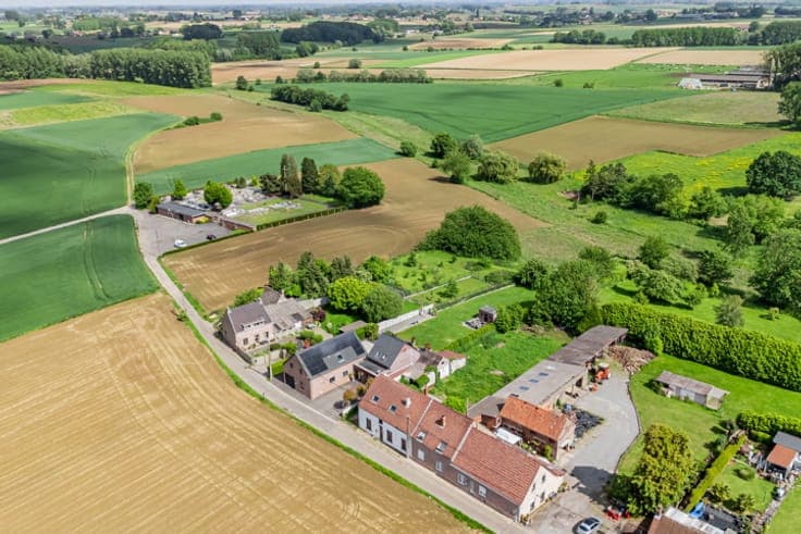 charmante maison 3 façades avec jardin sans vis à vis