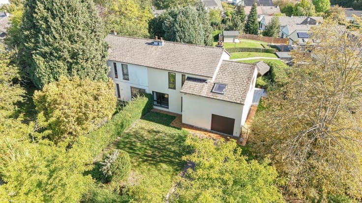 3 façades avec beau potentiel!