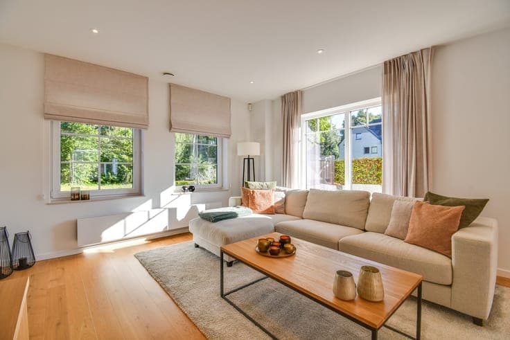 High-quality, energy-efficient family home with a sunny gard
