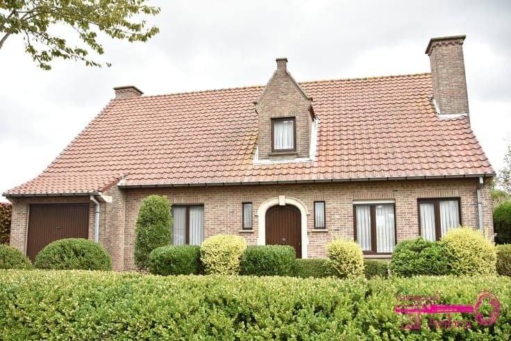 TIELTSTRAAT 194 - 8760 TIELT (MEULEBEKE)