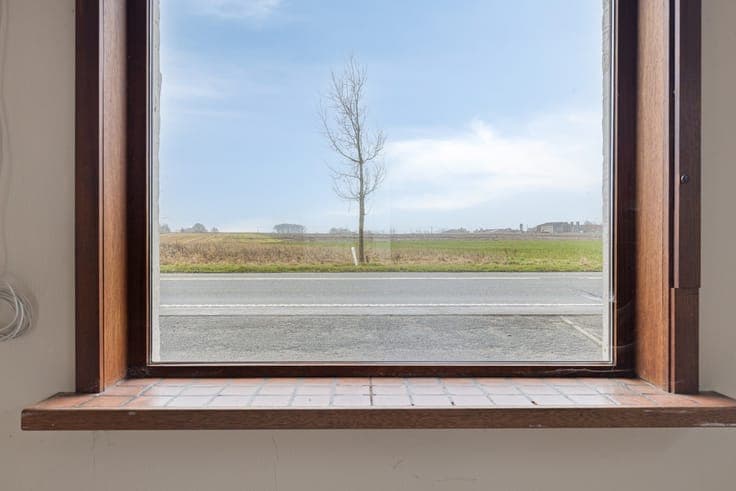 2 te renoveren / te slopen woningen met loods in Koekelar...