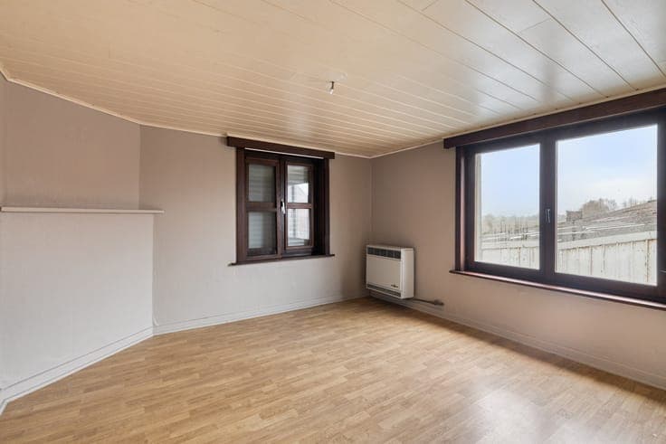 2 te renoveren / te slopen woningen met loods in Koekelar...