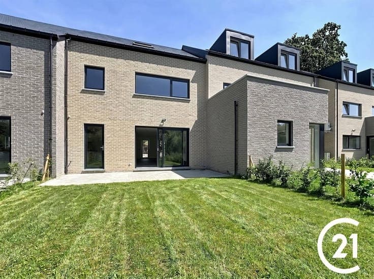 Maison 2 façades avec jardin proche de la Meuse
