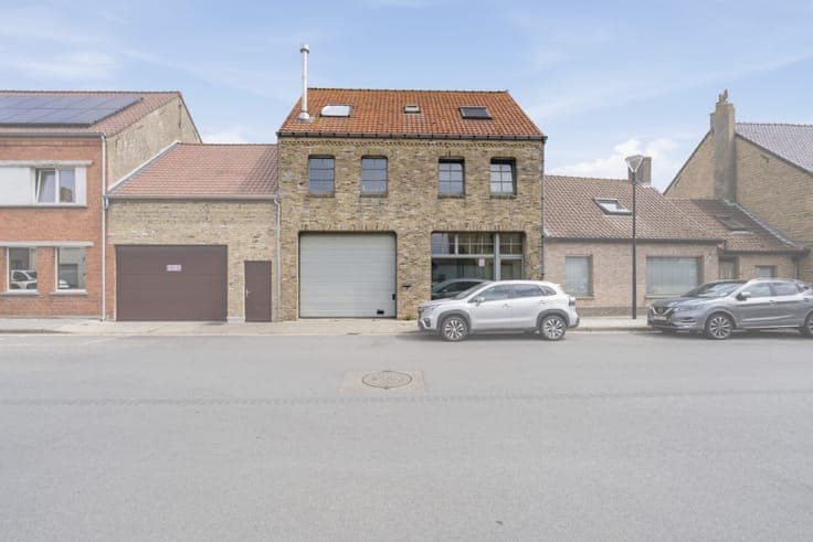 Spacious 3-bedroom house in Alveringem