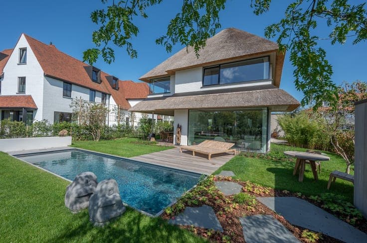 Luxurious detached villa in Knokke Duinenwater with a bea...