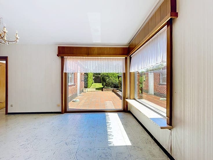 House with spacious garden and orchard for sale in Laarne
