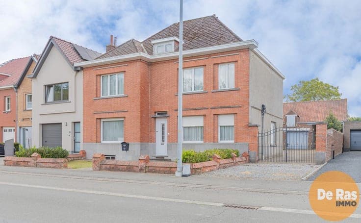 BURST - Te renoveren woning met tal van mogelijkheden