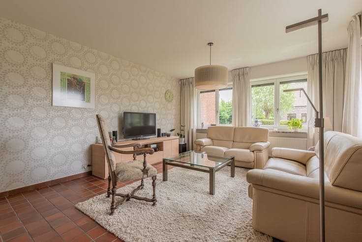 Villa met 3 slaapkamers, garage en tuin