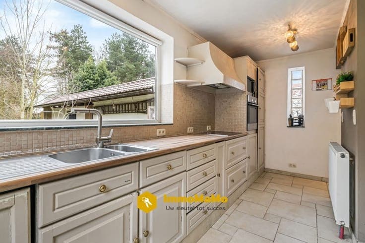 VRIJSTAANDE WONING MET OPEN ZICHT TE KOOP IN WACHTEBEKE (...