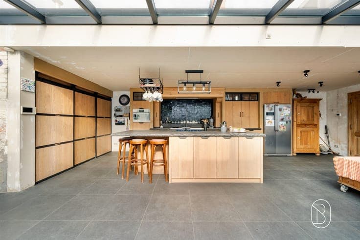 House with a spacious shed