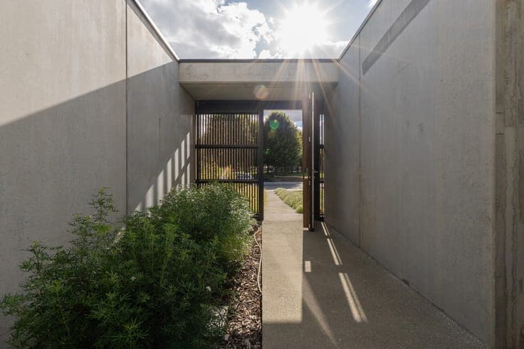 Modern Newly Built Home with 3 Bedrooms, Garden and Open Vie