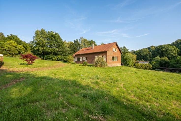 BRAINE-L’ALLEUD – Villa (4 beds/1 bath) to renovate ±250 m².