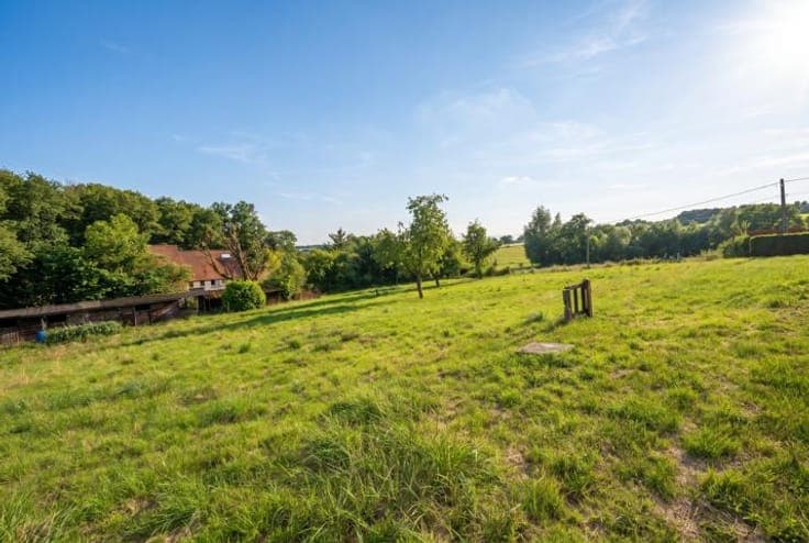 BRAINE-L’ALLEUD – Villa (4 beds/1 bath) to renovate ±250 m².