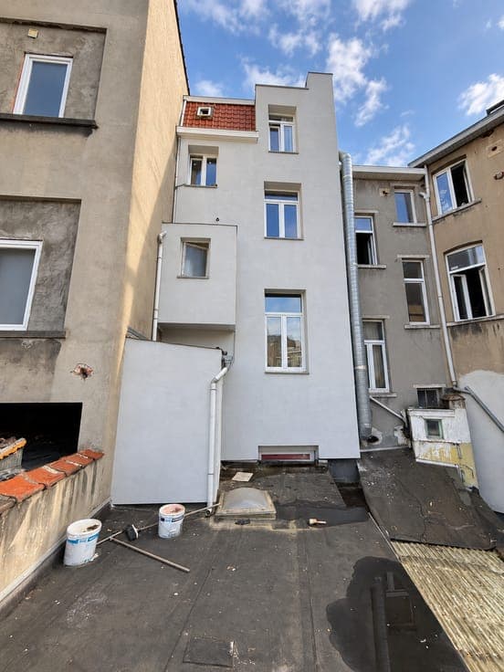 Apartment building with high potential - Chaussée de Louvain