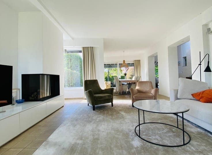 Architect-designed house with 4 bedrooms