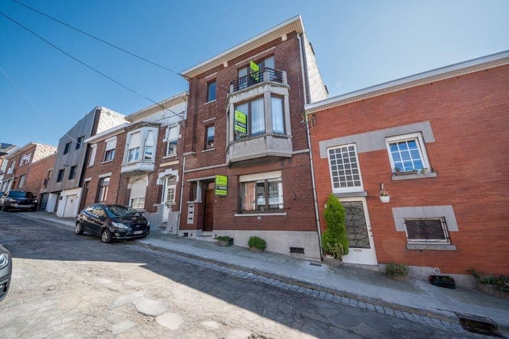 Apartment building