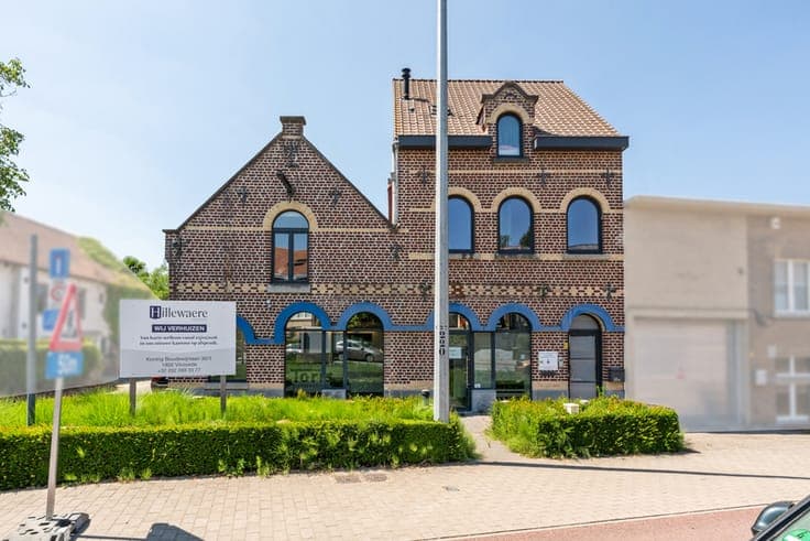 Spacious office property with potential