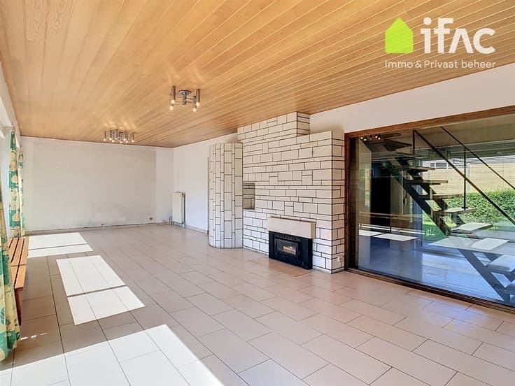 House with 4 bedrooms, garage and garden