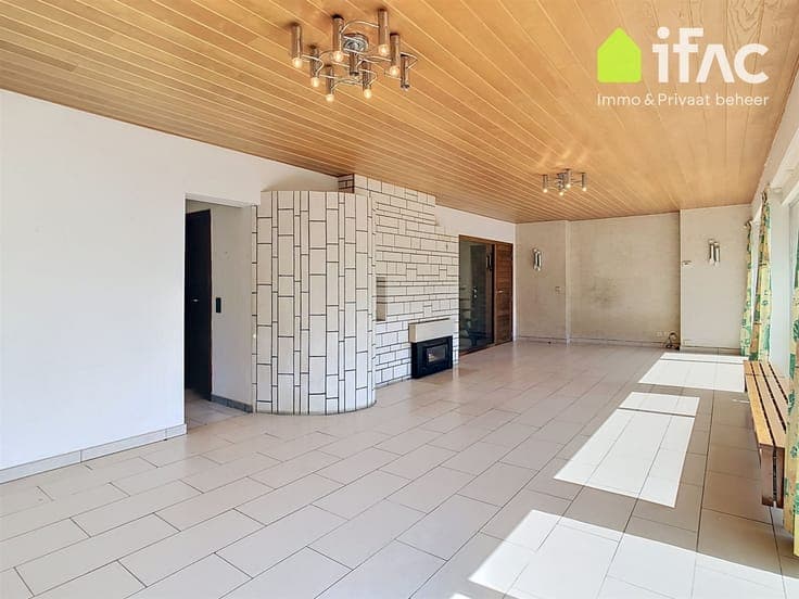 House with 4 bedrooms, garage and garden