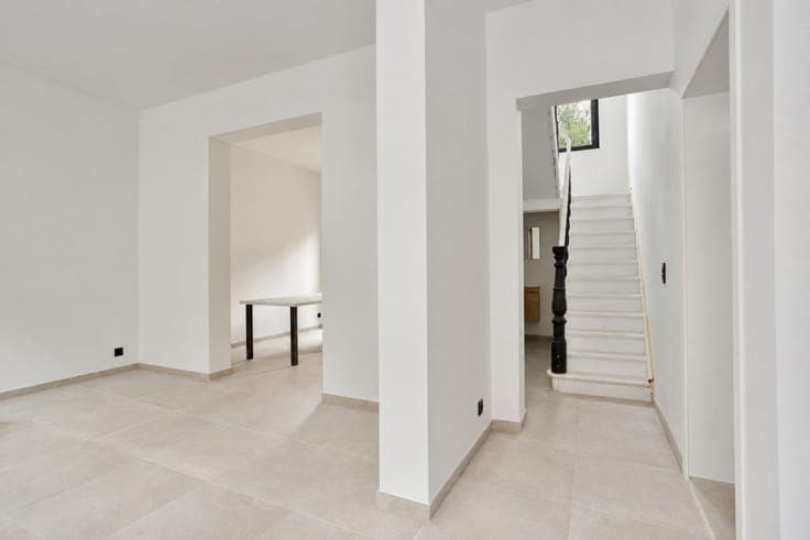Spacious home, 6 bdrms & 2 bthrms, in Mechelen with garden!