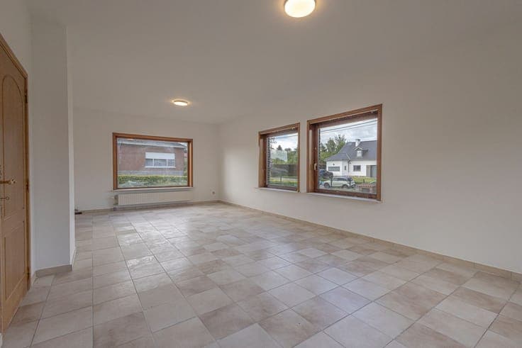 Move-in ready home on 50a with open views
