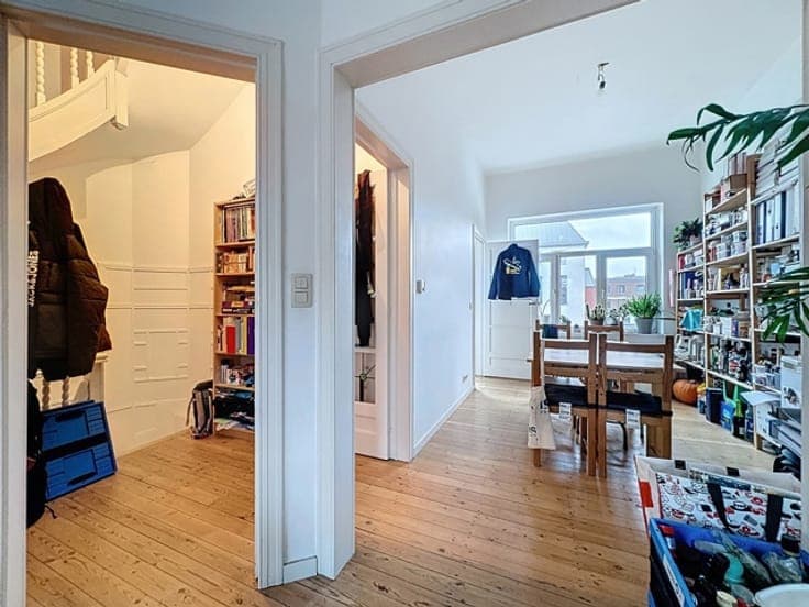 Characterful duplex with private entrance